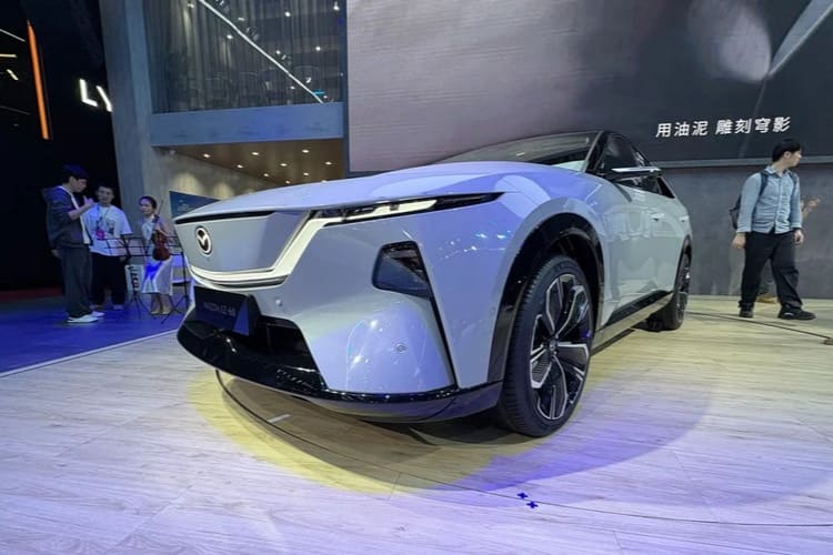 Последовательно-гибридному Mazda EZ-60