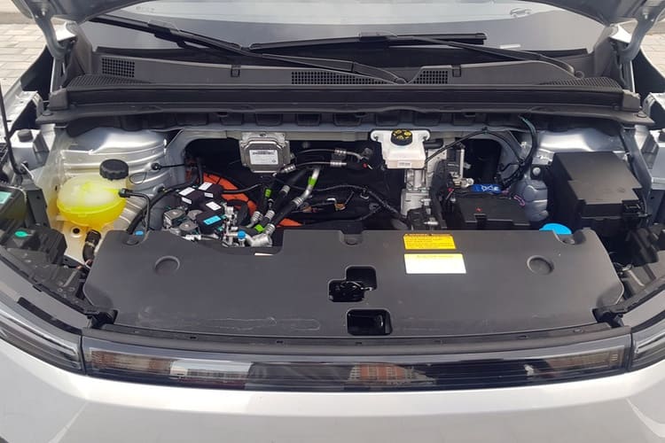 Спереди у Dongfeng Vigo может быть вместительный багажник