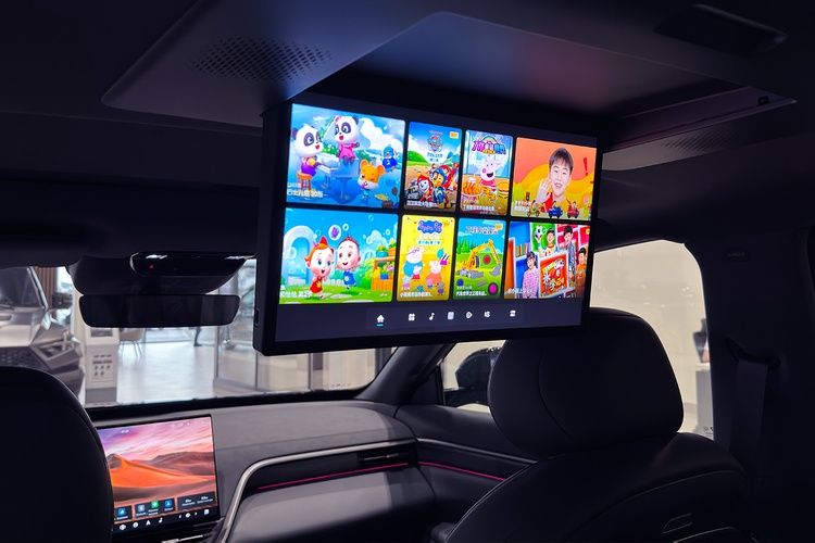 Кроссовер eπ008